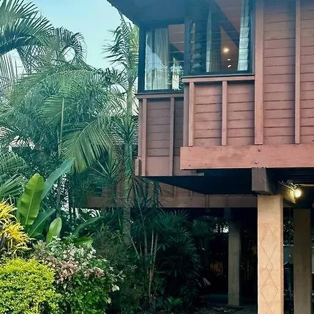 Mission Beachfront Cottage Exterior photo